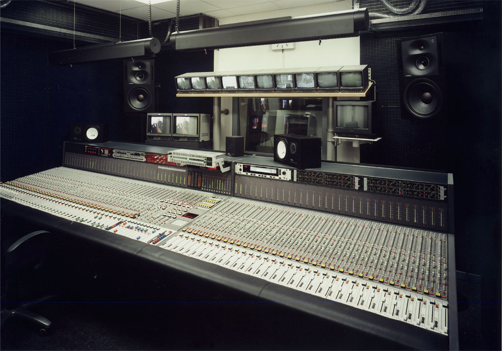 5MT Broadcast Console